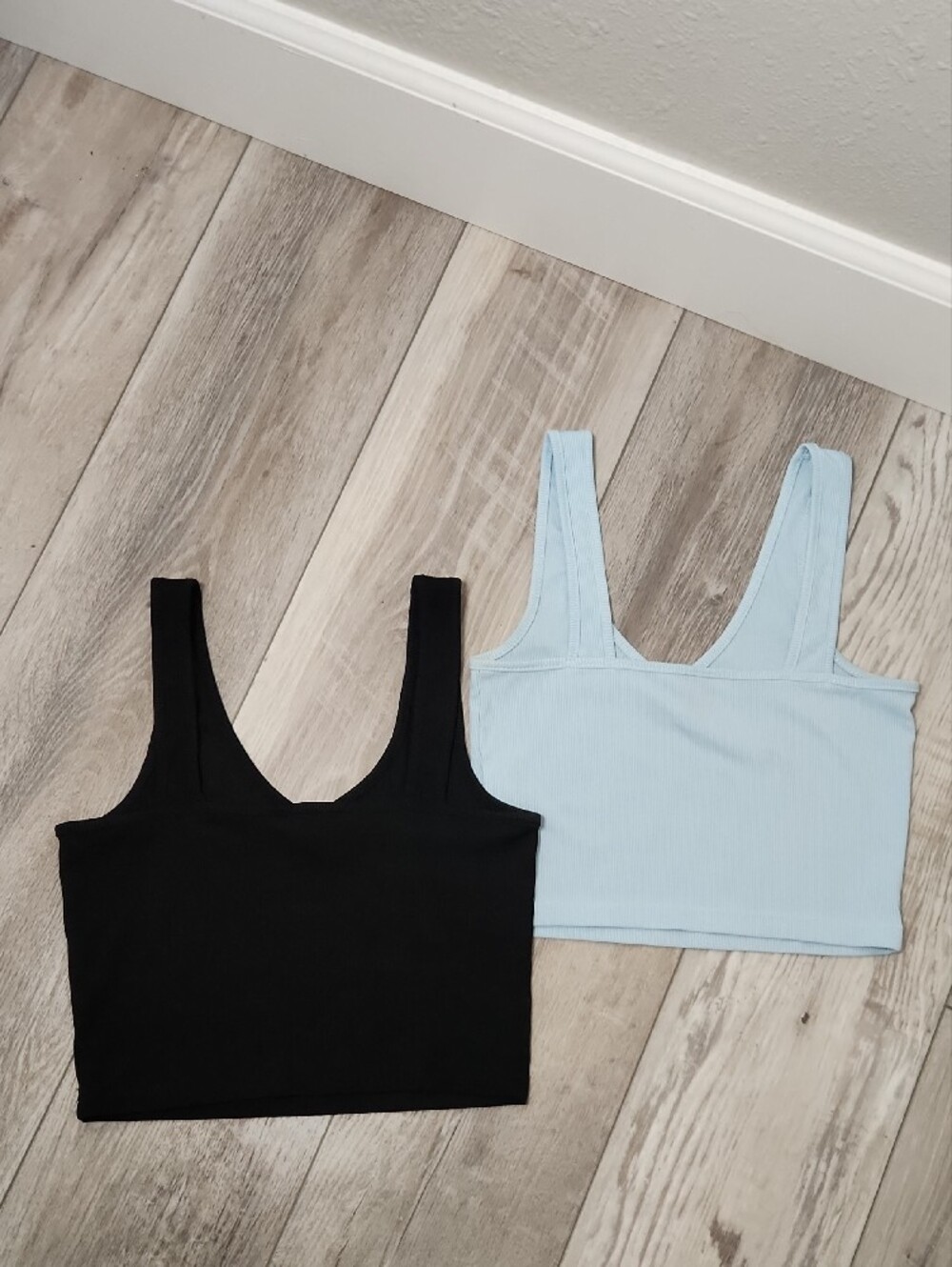 SHEIN Light Blue & Black Ribbed V-Neck Crop Tanks - 2 Pack - Picture 4 of 7